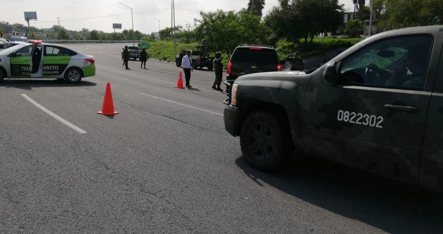 El hombre,  fue identificado como Irvin Alejandro Vázquez, presentaba cinco disparos en diversas partes del cuerpo. (Foto: Agustín Martínez)