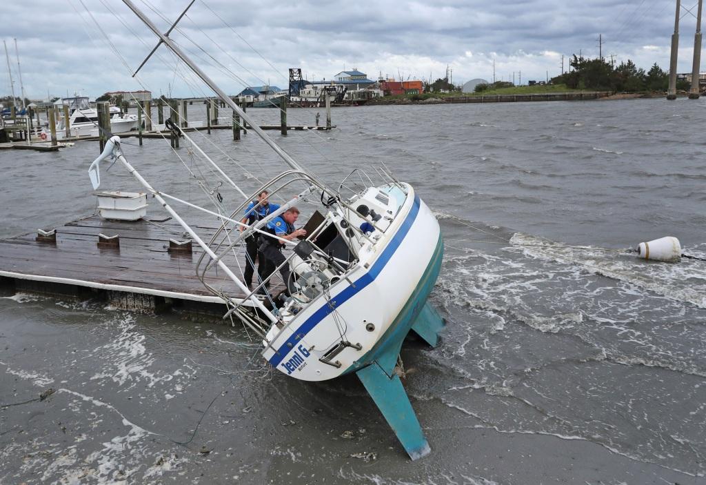 El huracán Dorian tocó brevemente tierra en Carolina del Norte. | AP