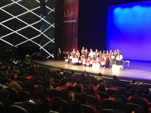 Más de mil preparatorianos participaron en el encuentro. (Especial)
