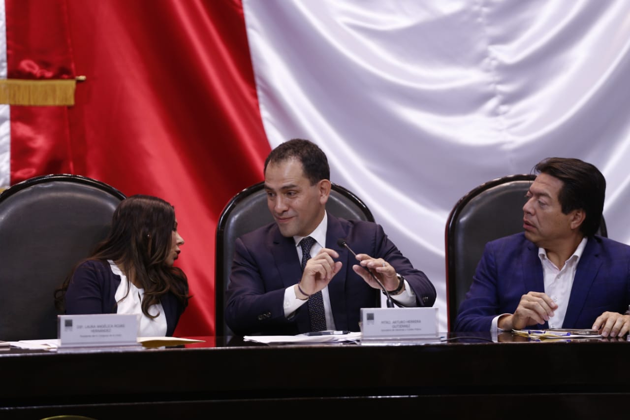 Asegura Herrera que el paquete económico es responsable y de acuerdo a los tiempos de hoy. (Héctor Tellez)