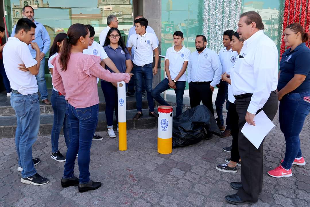Crean ceniceros especiales que servirán en restaurantes para recolectar colillas de cigarro (Foto/Pablo Reyes)
