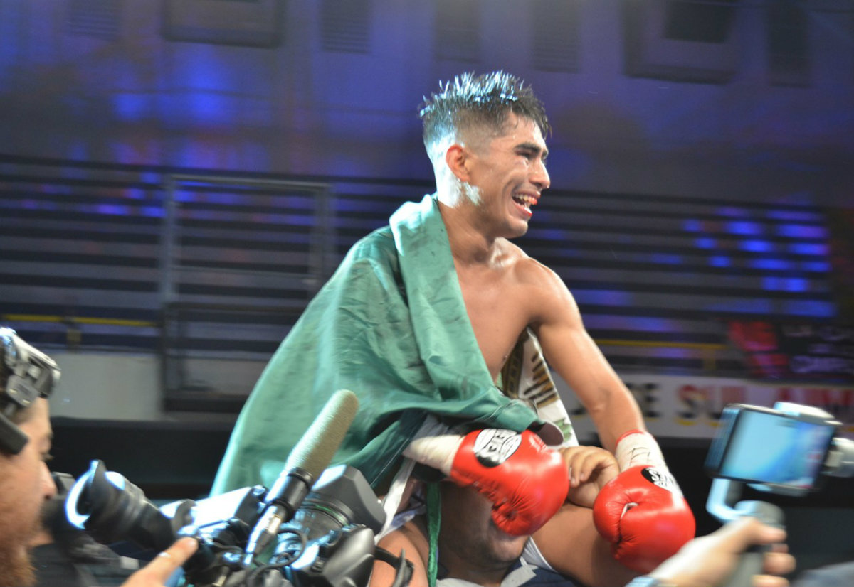 Daniel 'Cejitas' Valladares es campeón Minimosca de la FIB (Zanfer)