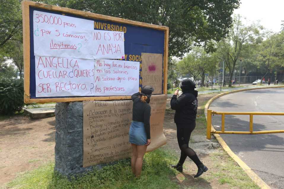 Estudiantes que protestaron en la UNAM.  (Javier Ríos)