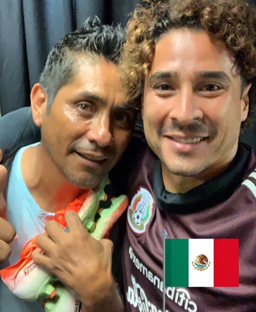 Guillermo Ochoa y Jorge Campos (Instagram: @yosoy8a)