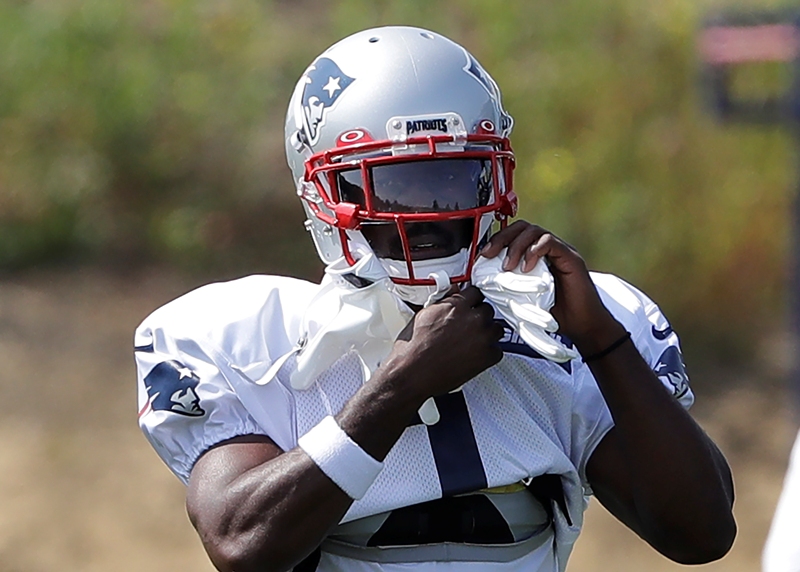 Antonio Brown ya entrena con New England Patriots (AP)