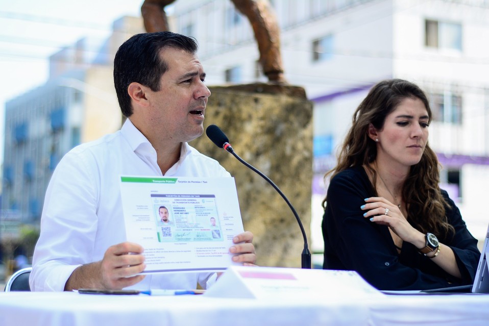 Diego Monraz y Fela Pelayo presentaron la estrategia Puntos Púrpura (Cortesía).