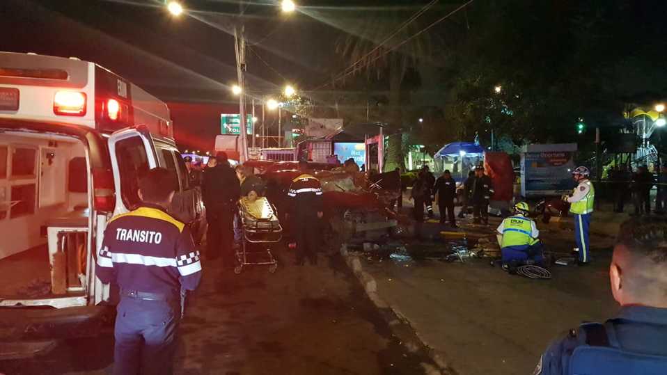 Imprudencia al volante termina con varios lesionados y dos muertos