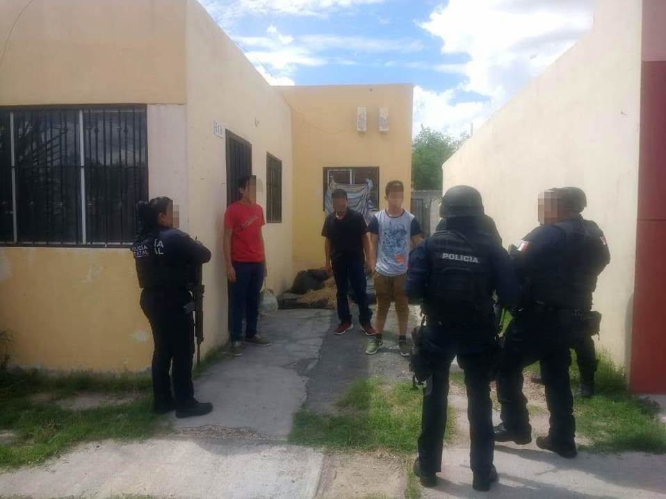 Migrantes rescatados en Nuevo Laredo.