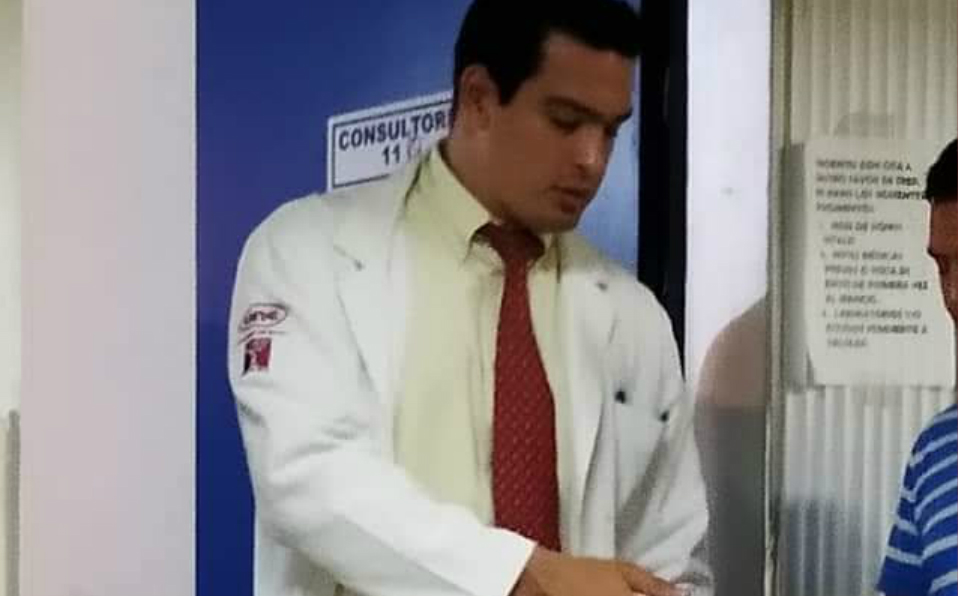 Becario del IMSS Madero enloquece las redes sociales por ser todo un galán (Foto/ESPECIAL)