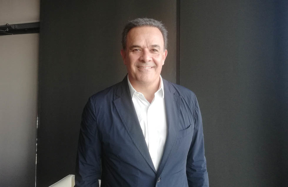 Fernando de la Mora prepara dos discos y concierto benéfico para niños con leucemia (Enrique Vázquez).
