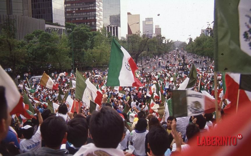 "Quienes no gustan de los mariachis y el pozole suelen ser acusados de traición a la patria". (Fototeca Milenio)