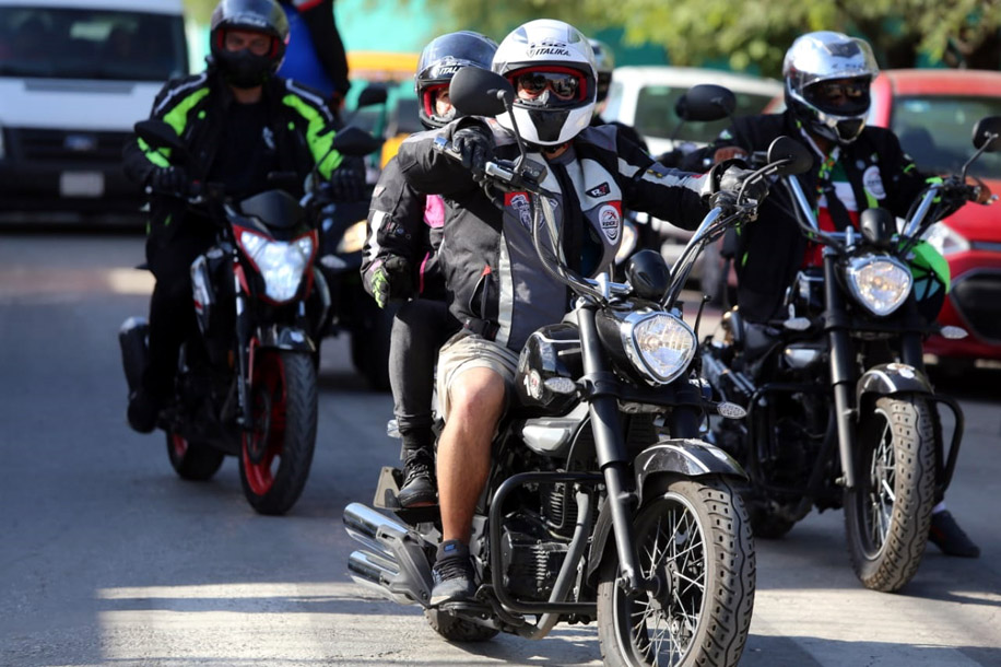 En la rodada participan 27 personas con 20 motocicletas. (Mauricio Román)