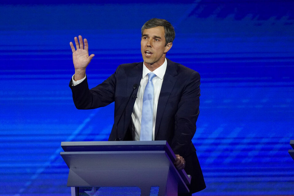 O'Rourke, un ex congresista de Texas, ha hecho del control de armas de fuego el tema central de su campaña. AP