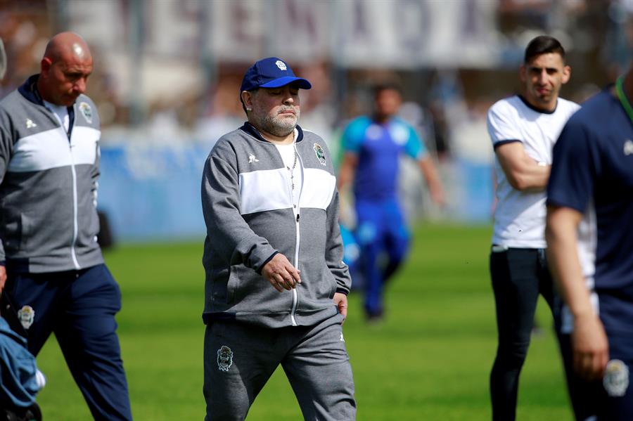 Diego Armando Maradona, técnico del Gimnasia (EFE)