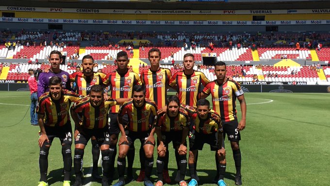 El equipo del Profe Rayas ligó su segunda victoria de forma consecutiva. (Especial)