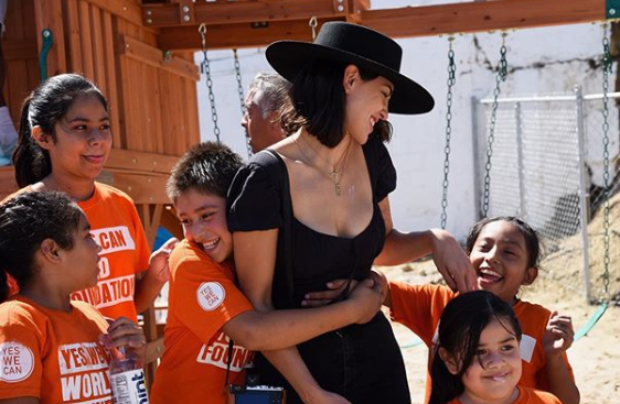 Eiza González visitó Tijuana para estar con niños, niñas y adolescentes migrantes. (Instagram: eizagonzalez)