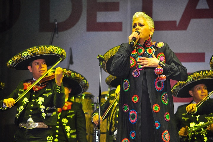 Eugenia León interpretó una versión de "La Paloma" (Notimex).