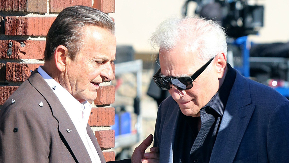 Joe Pesci y Martin Scorsese en el set de 'The Irishman' (Shutterstock).