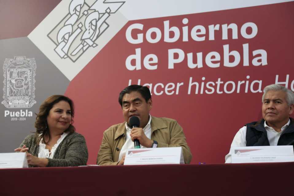 Barbosa Huerta enfatizó que el pasado sábado revisó los términos para realizar el convenio con los transportistas. (Andrés Lobato)