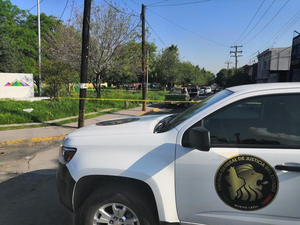 El hombre fue encontrado en una plaza pública en Guadalupe, NL. (Foto: Especial)