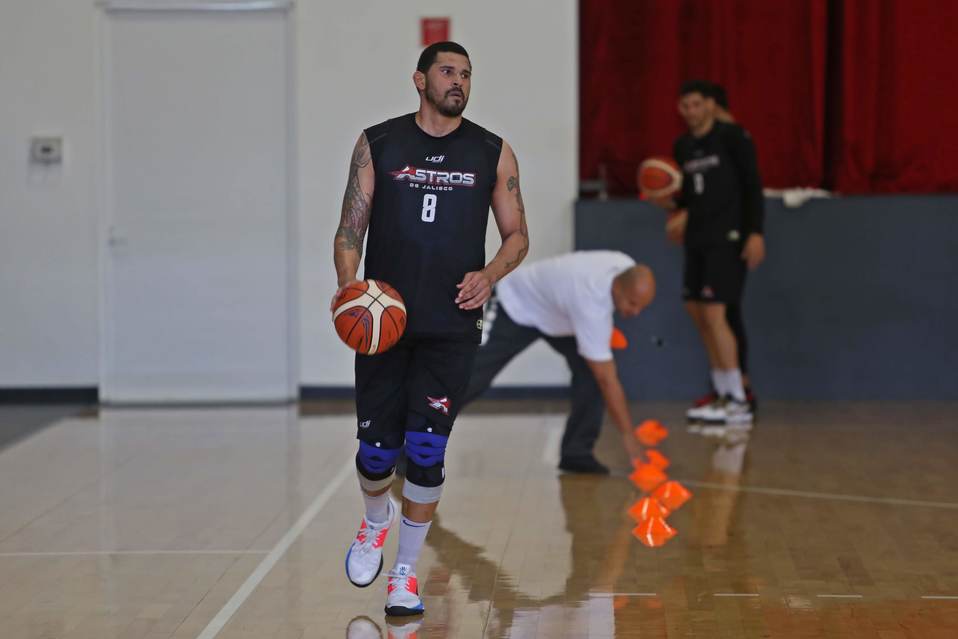 Los Astros estarán listos para cuando vuele el balón y empiece la fiesta del baloncesto. (Fernado Carranza)