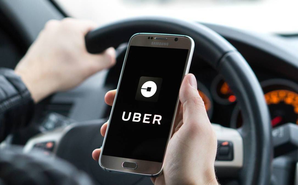 Uber y Lyft promueven un referendo para anular la medida. (Archivo)