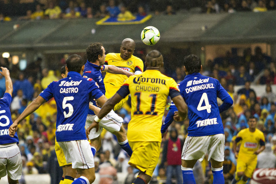 Aquivaldo Mosquera en la Final del 2013 (Imago7)