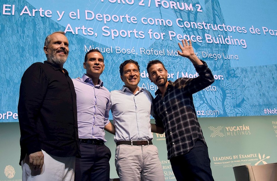 Diego Luna, Miguel Bosé y Rafael Márquez piden apoyo a la construcción de la paz (EFE).