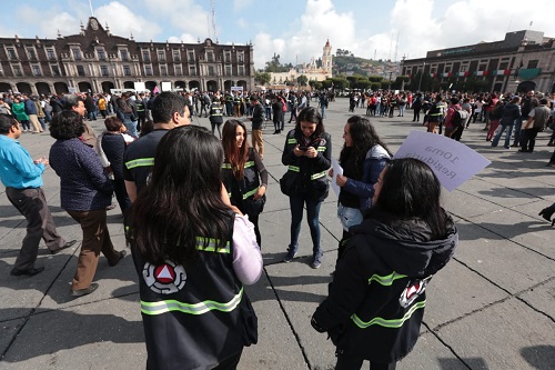 Los edificios públicos del centro de Toluca fueron desalojados. (Tania Contreras)