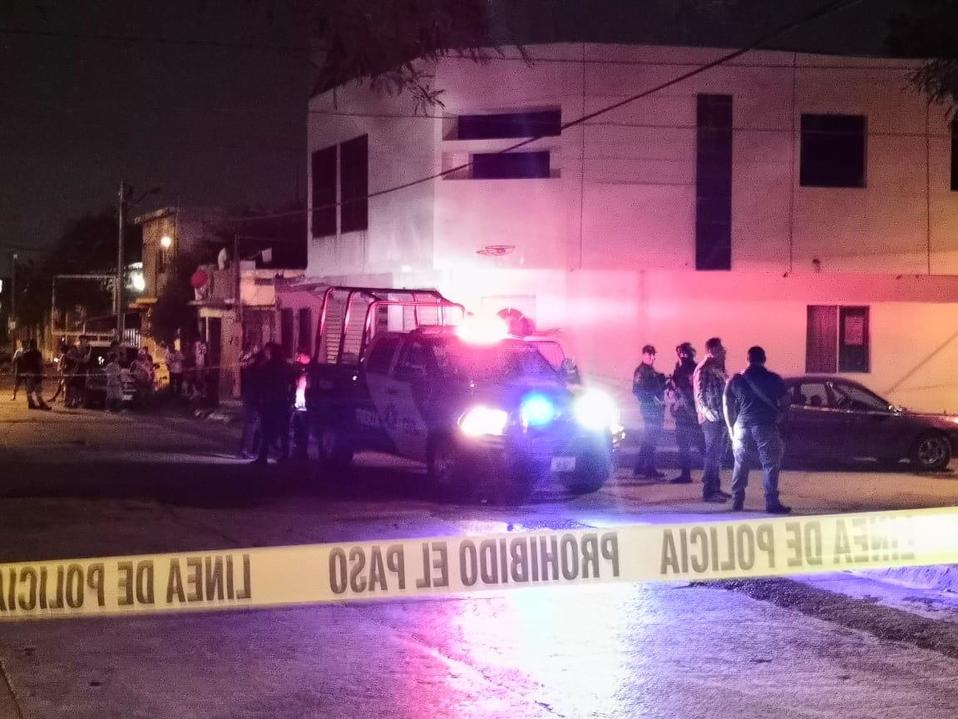 Hombres armados dispararon al menos entre cinco y siete ocasiones; hubo 2 muertos y un lesionado. (Foto: Especial)