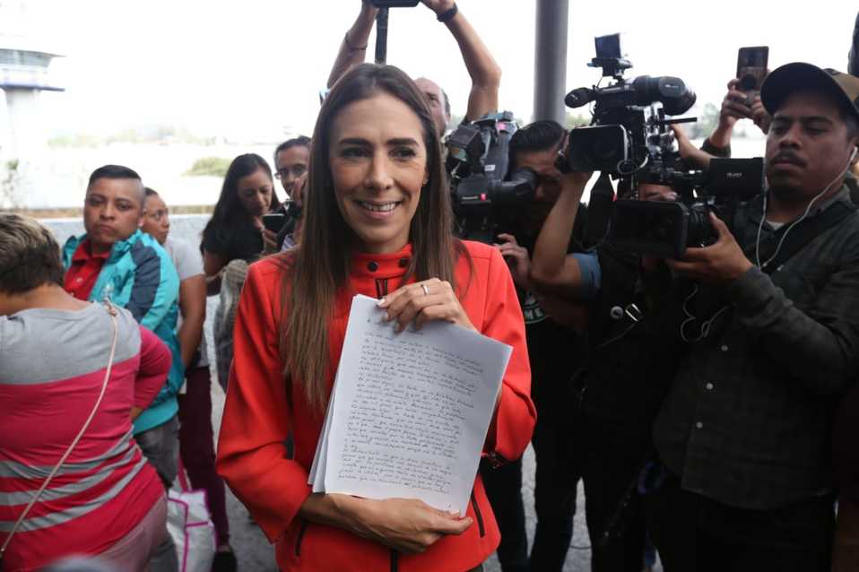 Mariana Moguel, hija de Rosario Robles, presentó una carta escrita por la ex titular de Sedesol (Octavio Hoyos)