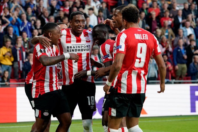 PSV derrotó al Sporting en debut en Europa League (PSV)
