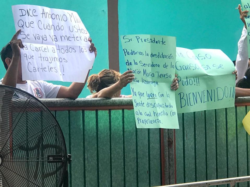 Acusan de irregularidades a 'servidora de la nación' en mitin de AMLO/Rafael Montes.