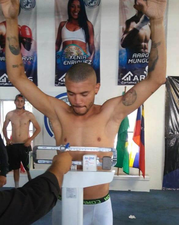 José Uzcategui, volverá a pelear (Zanfer Box)