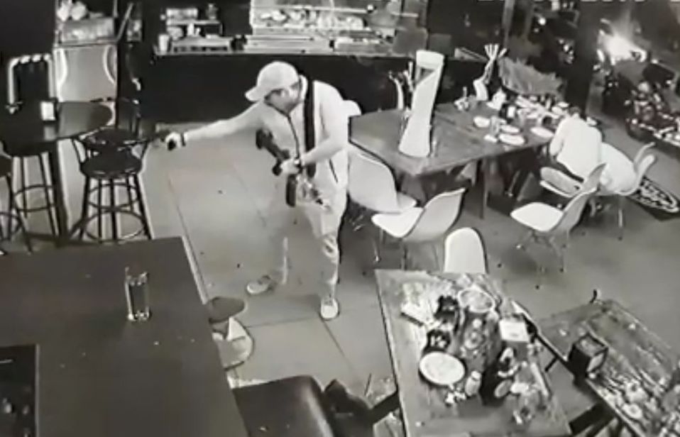 Balacera en restaurante de Michoacán. | Especial