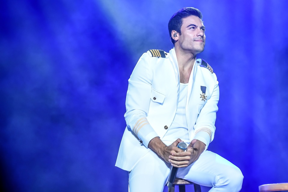 El cantante Carlos Rivera en el concierto de anoche (Cortesía).