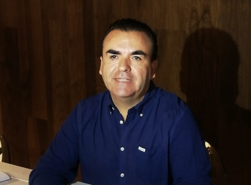 El diputado del PAN, Martínez López Cisneros en rueda de prensa. Foto: Roberto Alanís.