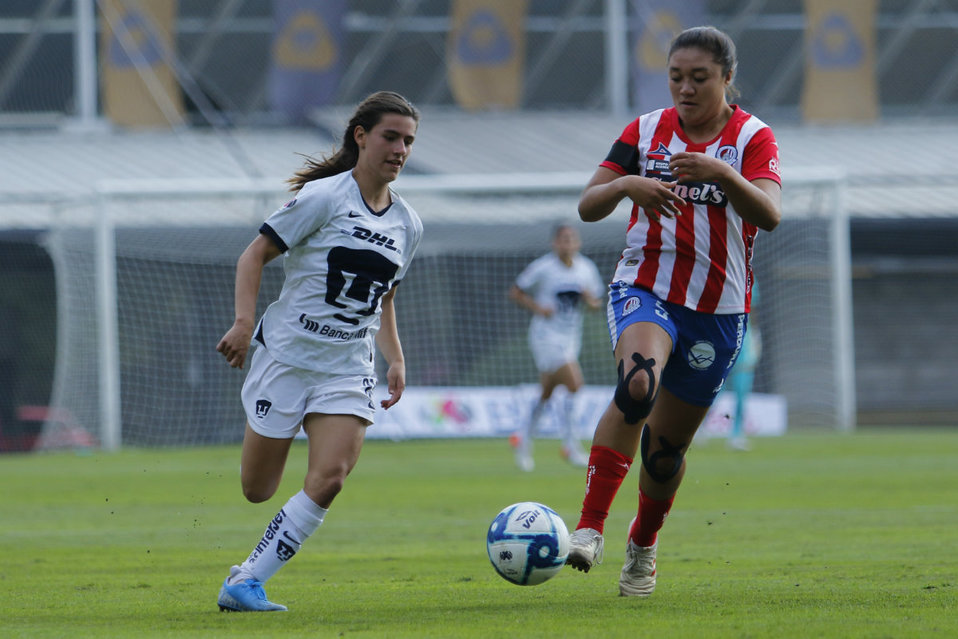 Ivonne Santillán durante el partido del Atlético de San Luis ante Pumas (Imago7)