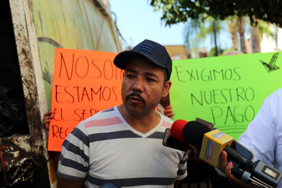 Son 200 de más de 400 sindicalizados los que se encuentran en el paro de labores. (Rolando Riestra)