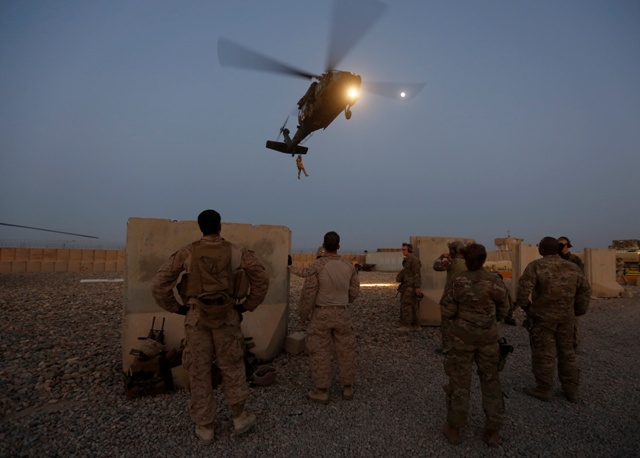 Soldados toman parte de un operativo militar en la provincia de Helmand, en Afganistán/Reuters.