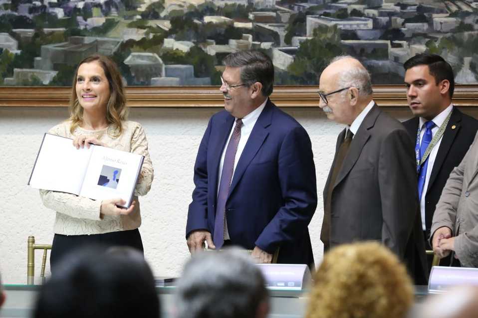 Beatriz Gutiérrez Müller resaltó la relevancia del texto alfonsino en el siglo XXI. Foto: Raúl Palacios.