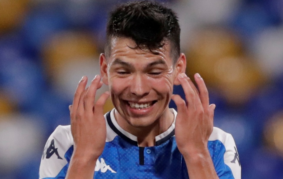 Con Chuky Lozano, Napoli perdió en casa ante el Cagliari (Reuters)