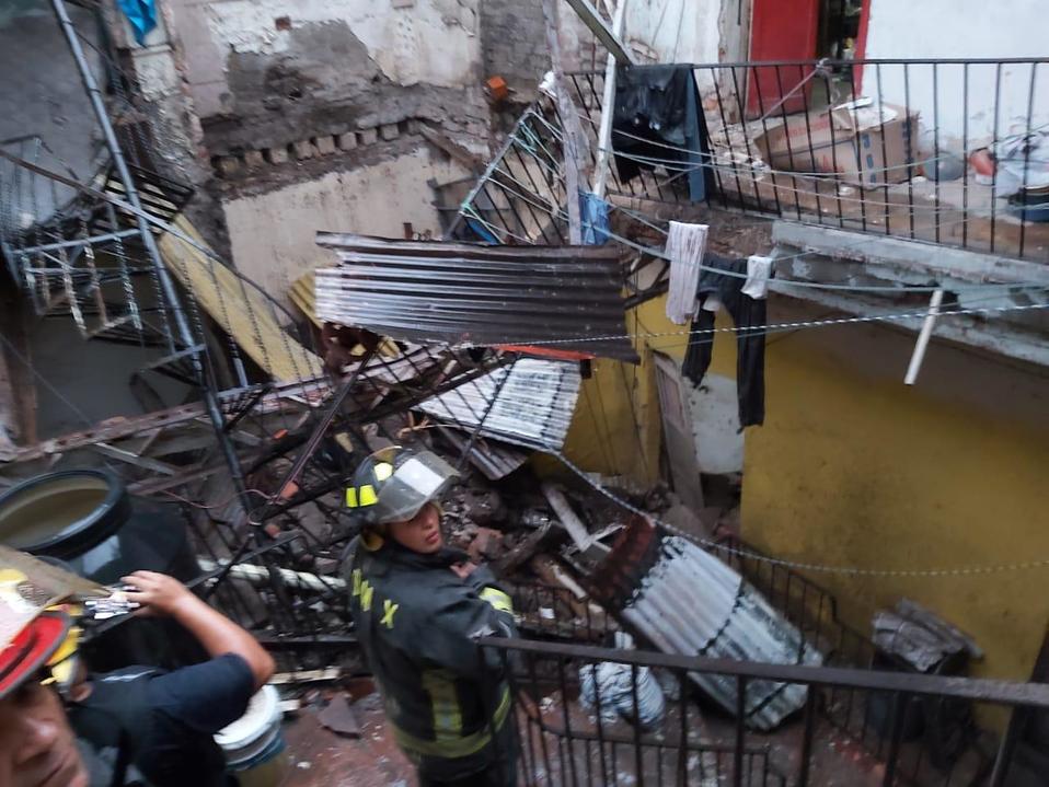 Derrumbe en predio en la colonia Guerrero. (Tomado de @Vulcano_Oficial)
