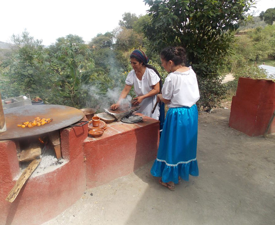 Cocineras tradicionales, las mujeres del maíz (Cortesía).