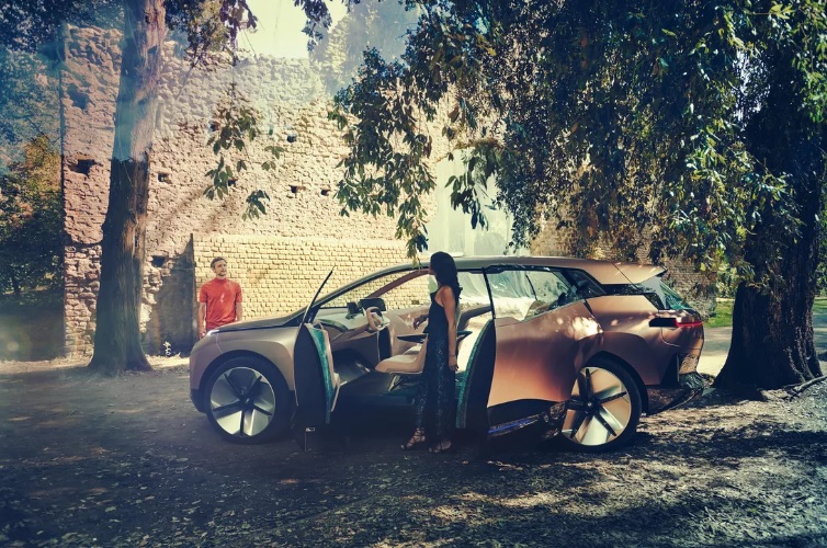 El anuncio fue eliminado por la compañía. (BMW)