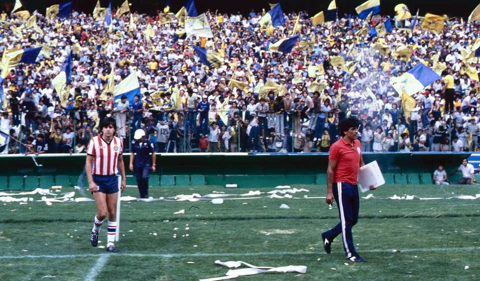 Luis Fernando Tena como jugador de Chivas (Fototeca Milenio)