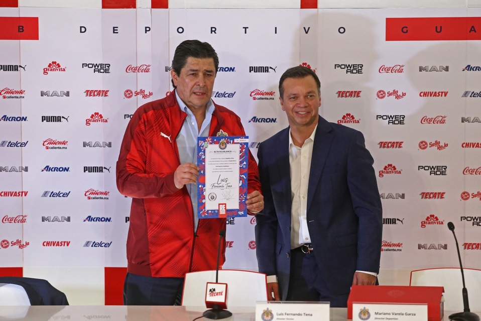 Luis Fernando Tena fue presentado oficialmente como el nuevo director técnico de Chivas. (Cuartoscuro)