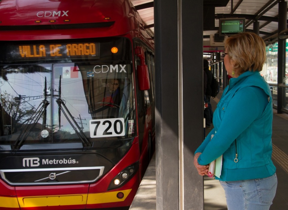 Metrobús Línea 6. (Archivo Cuartoscuro)