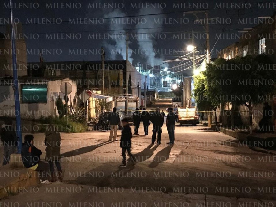 Uniformados fueron agredidos a balazos por seis sujetos a bordo de un Nissan Tsuru negro, placas YDH 9570. (Andrés Sánchez)