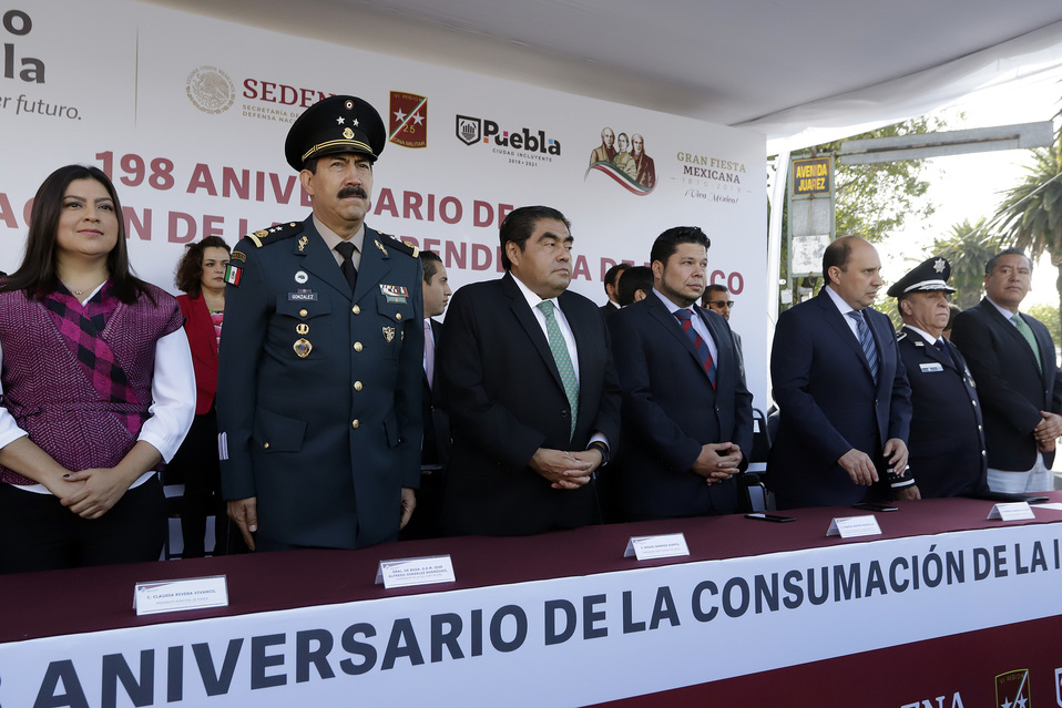 La ceremonia estuvo encabezada por el gobernador de estado, Luis Miguel Barbosa Huerta (Enfoque)